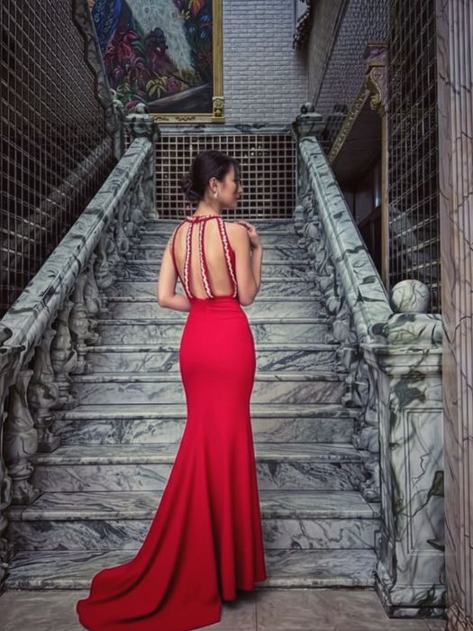 продам платье вечернее,очень классно смотрится(фото мое)
