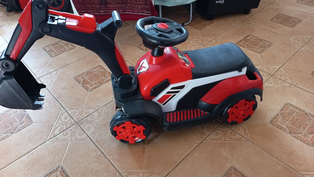 Tractor copii stare foarte buna