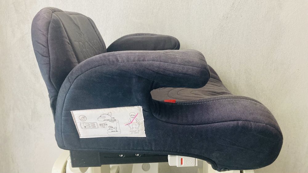 Chipolino Седалка за кола Троно с Isofix (22-36кг)