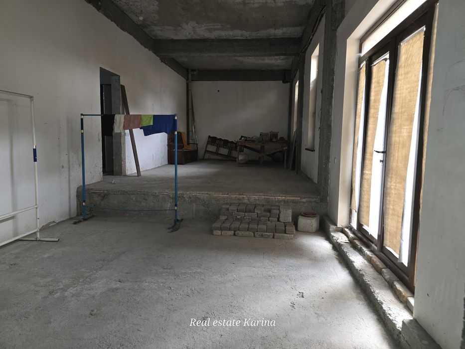 Продаётся дом под бизнес