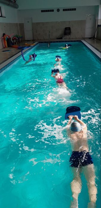 Piscina Fagaras,cursuri de inot, Aquagym,Kinetoterapie