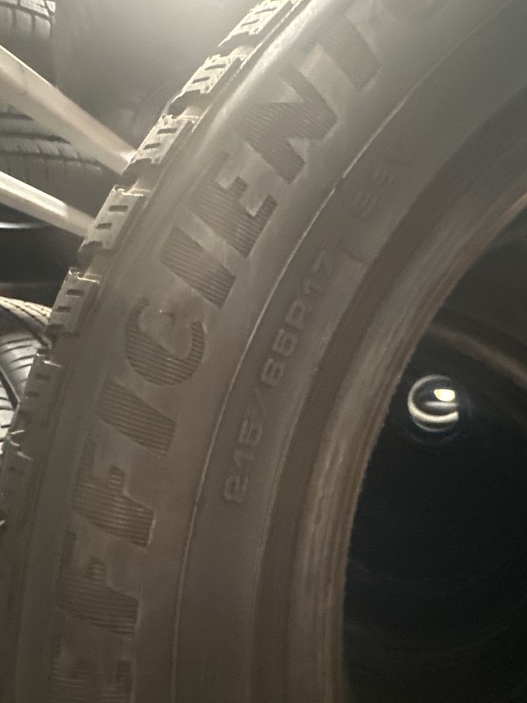 215/65/17 pireli