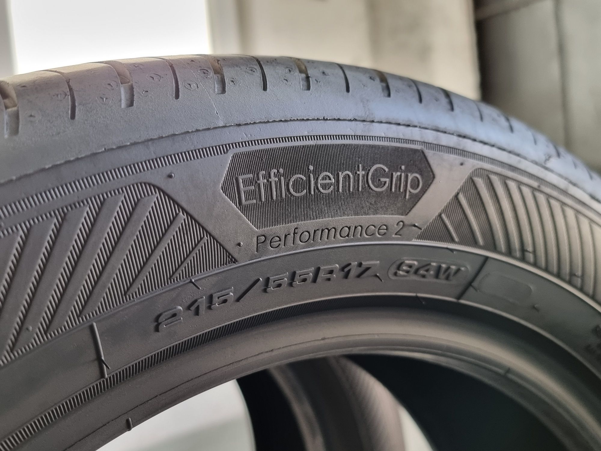215/55/17 Goodyear 4Броя: 400лв 7.5мм