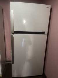 Продам холодильник бренда LG