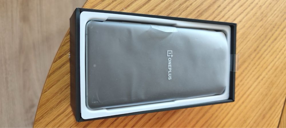 OnePlus 12 16GB RAM 1TB ROM NFC Fingerprint Triple Camera
