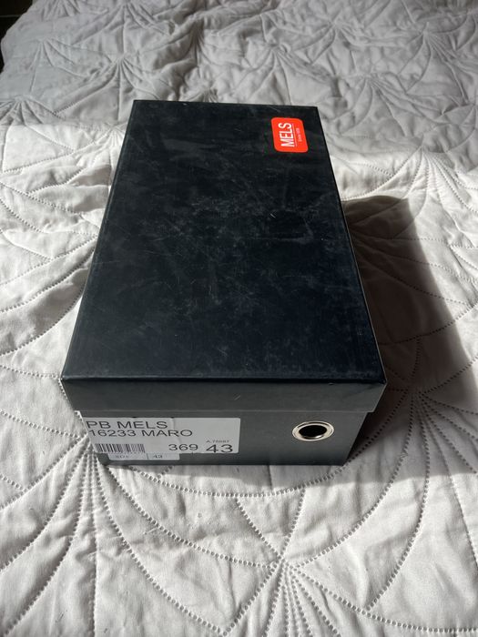 Vand pantofi piele naturala marimea 43