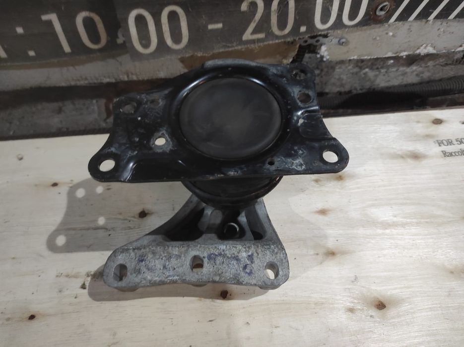 Suport tampon motor vw polo 9n