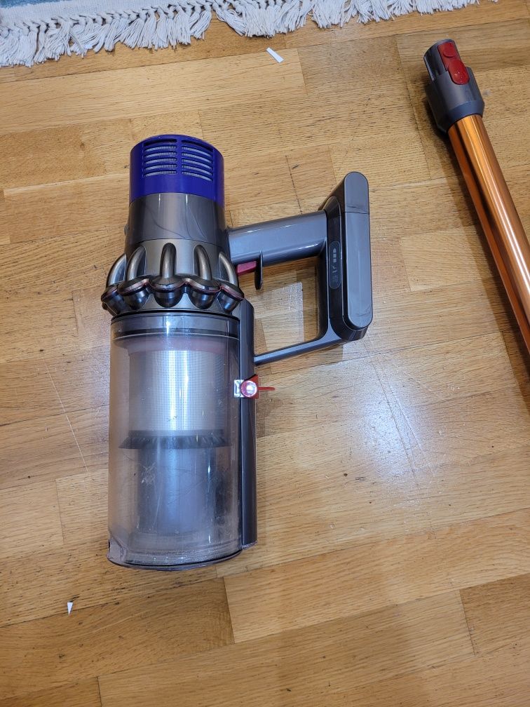 Пылесос Dyson Cyclone V10