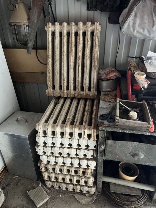 Продам батареи в хорошем состоянии