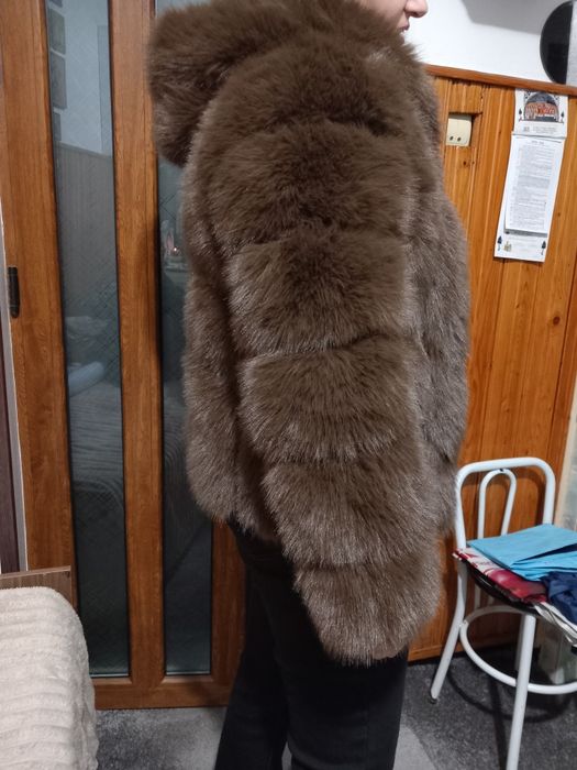 Haina blana artificială