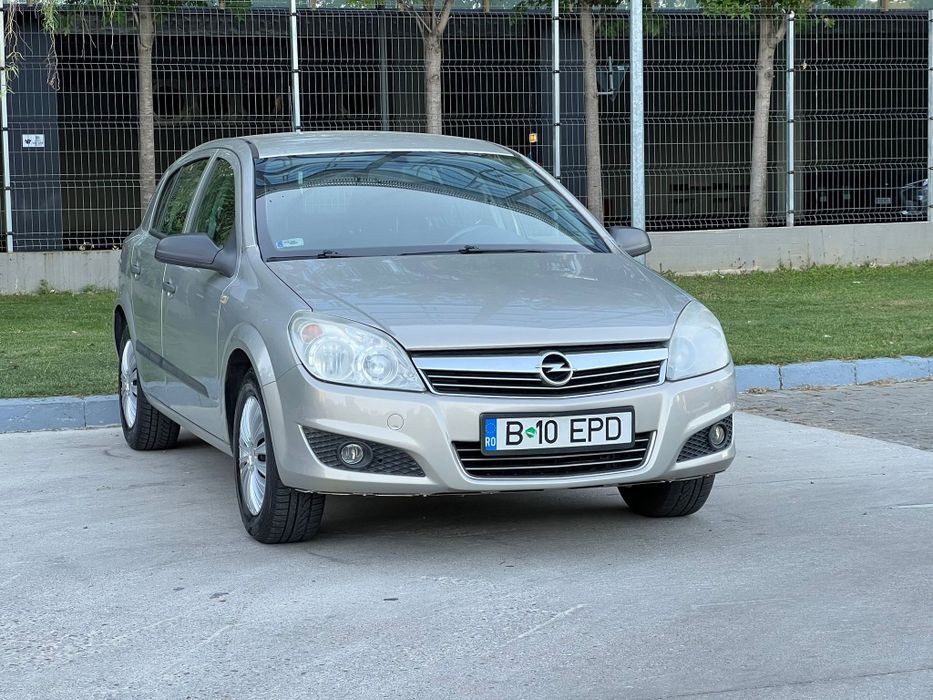 Opel Astra H 1.4 Benzină Km 111.000 An: 2007