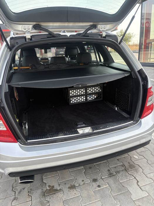 Mercedes-Benz 2.2, diesel, 2011, pachet AMG, 8950€
