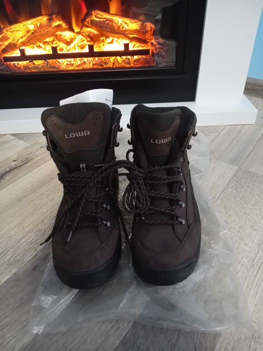 Vând ghete bărbătești, marca LOWA Renegade Goretex
