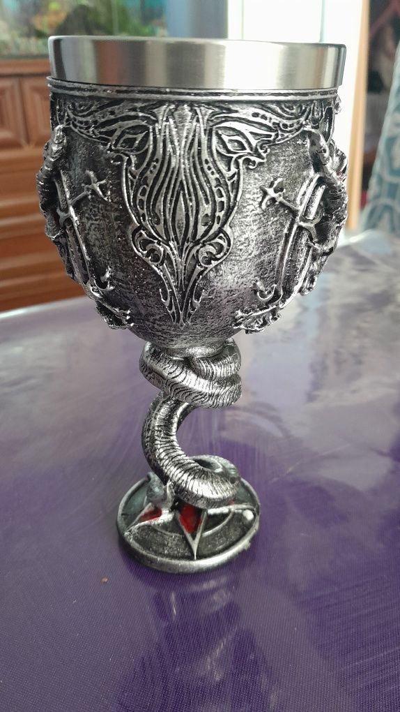 Продам кубок из Игры Престолов