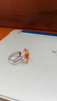 Серебрянное кольцо с крупным камнем