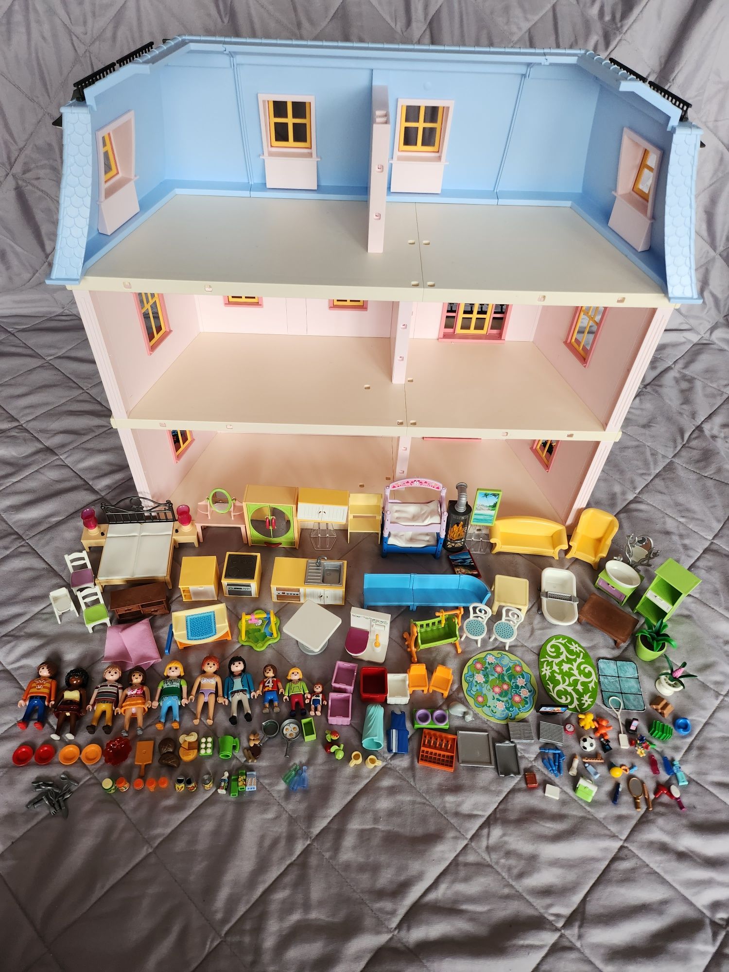 Playmobil dollhouse cu mobilier