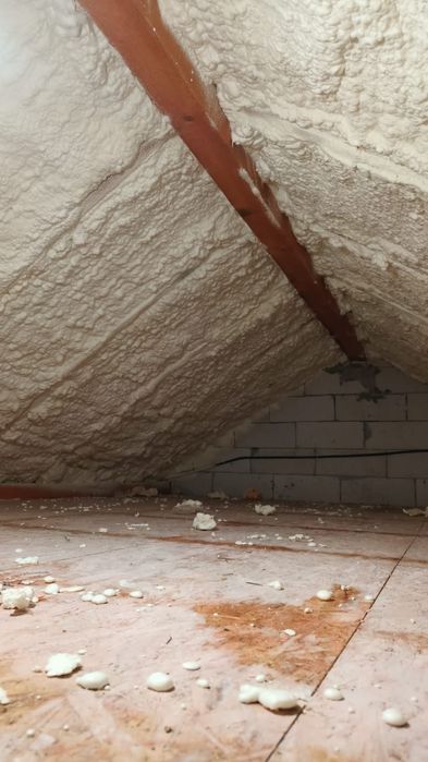 Izolație profesională cu spumă poliuretanică – SpumaTerm