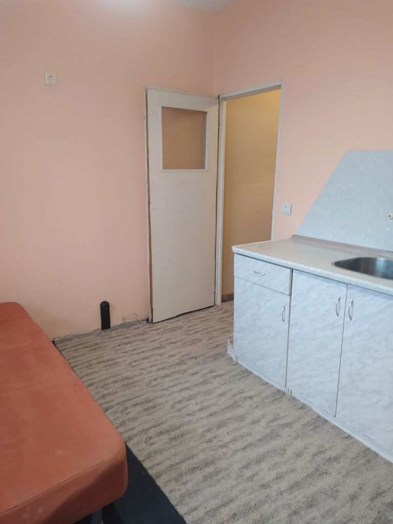 Продава се Едностаен апартамент в Плевен, Сторгозия - 43 кв.м за 977 €/кв.м - Снимка #4