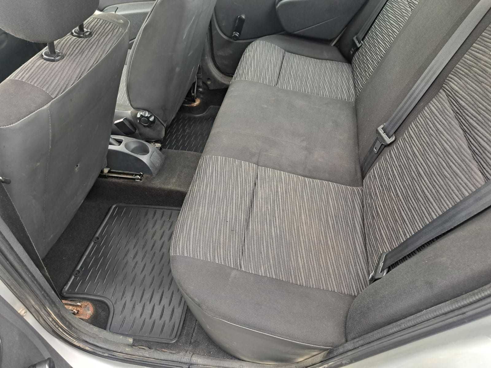 Vand Dacia Logan 1.4 Benzină