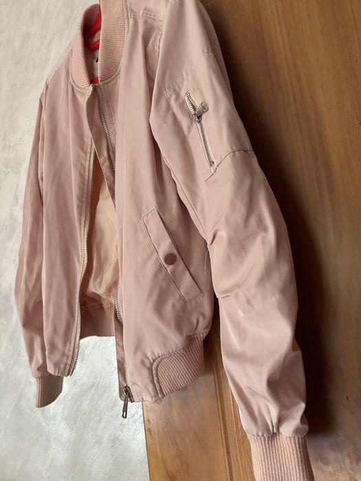 Бомбър яке. Есенно яке