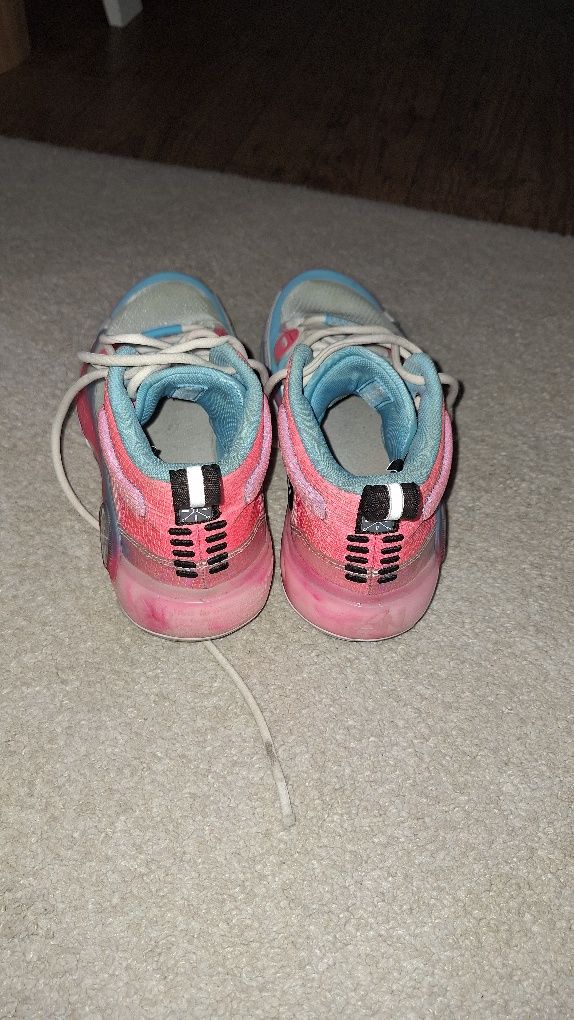 Adidași baschet Way of Wade 10