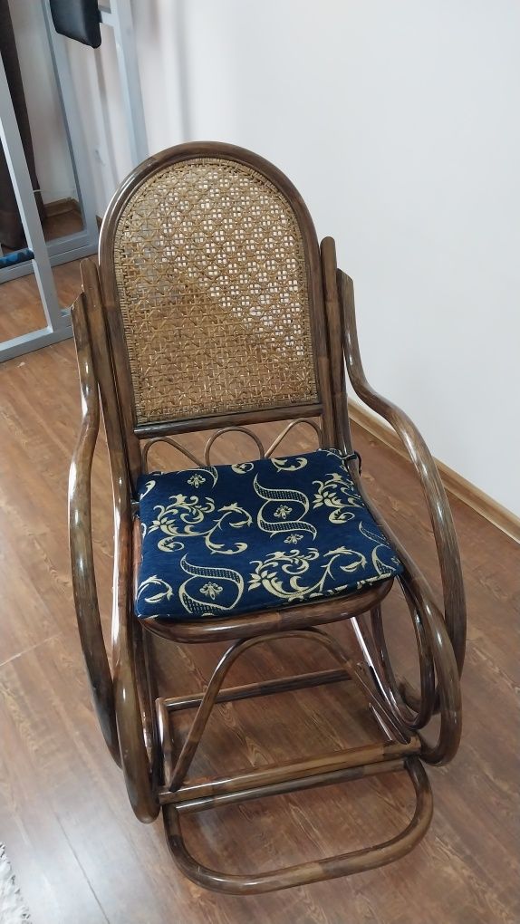 Кресло качалка ратанг