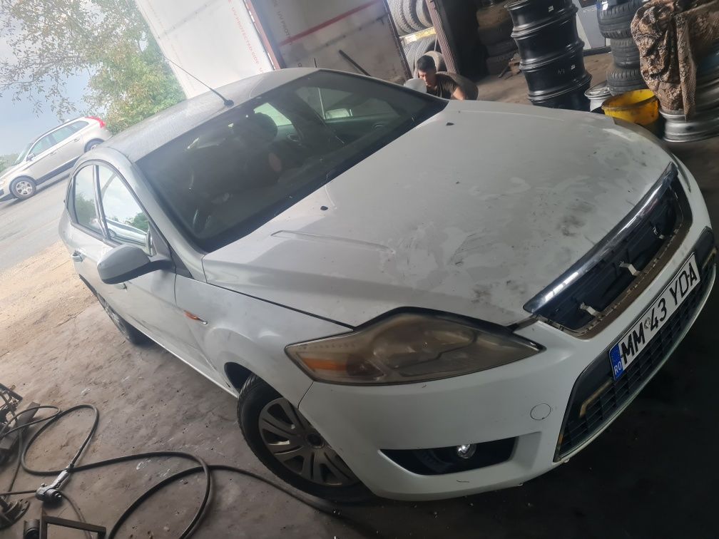 Dezmembrez Ford Mondeo 1.8 Diesel