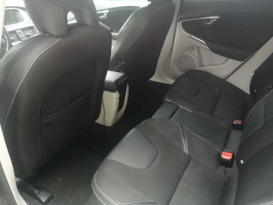 Vând Volvo v40 1.6 Diesel