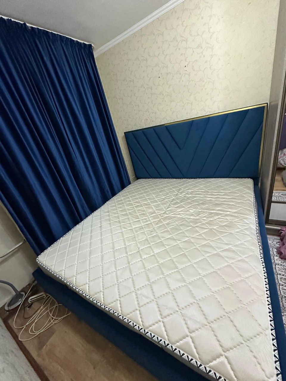 Кровать двухместный