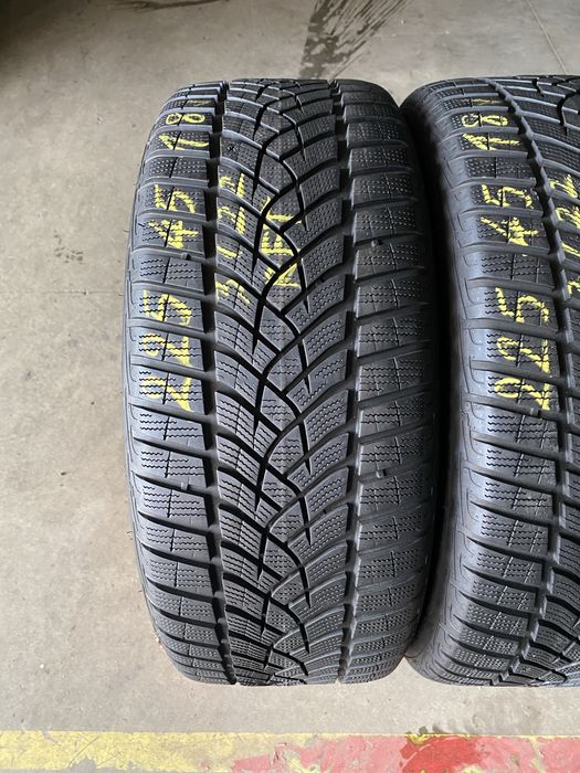 Anvelope iarna 225/45/18 Goodyear Ultra Grip RFT 225 45 18 R18