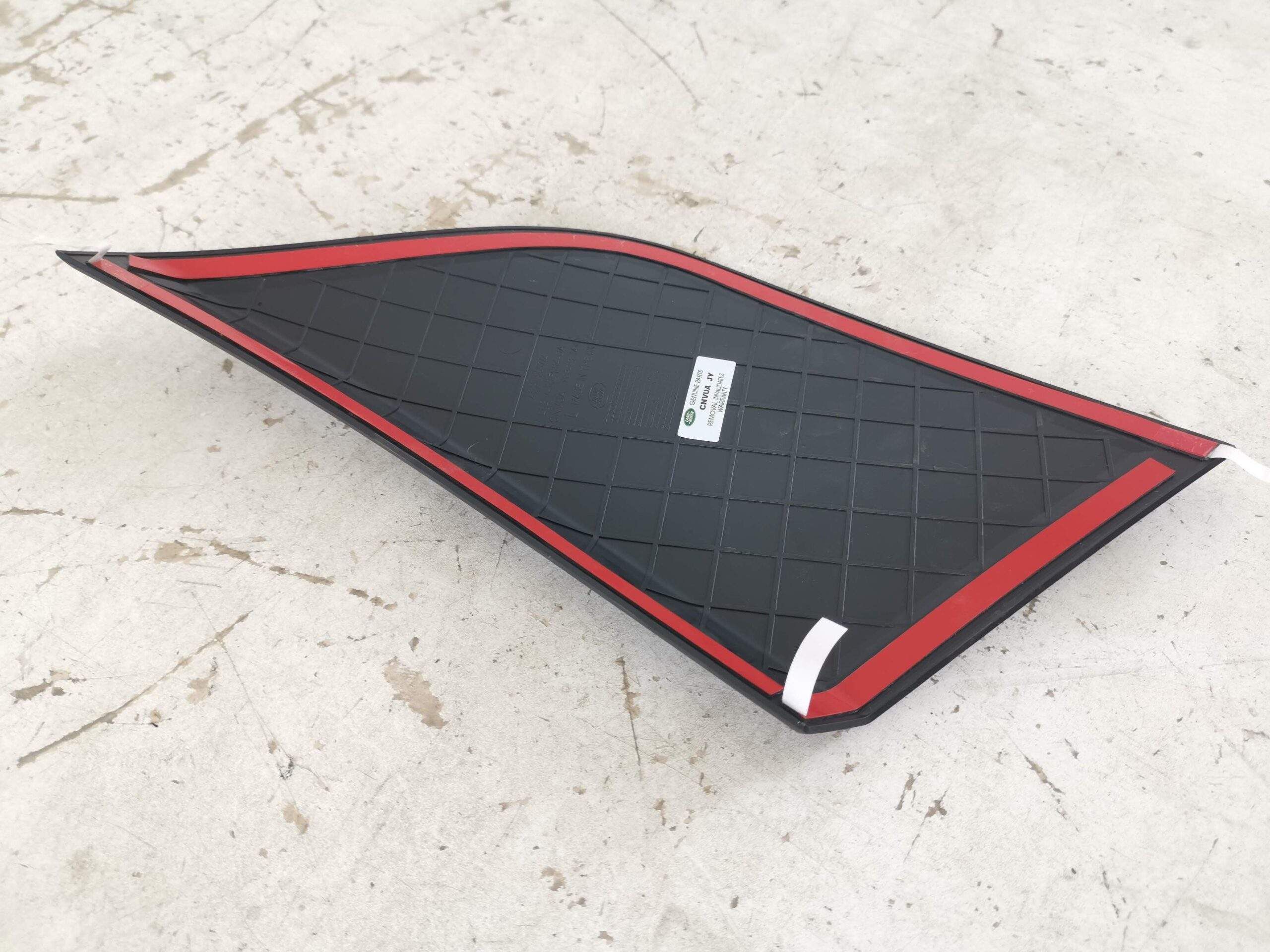Ляв калобран / Mud Guard Left Land Rover Defender 2 generation [ - ] L