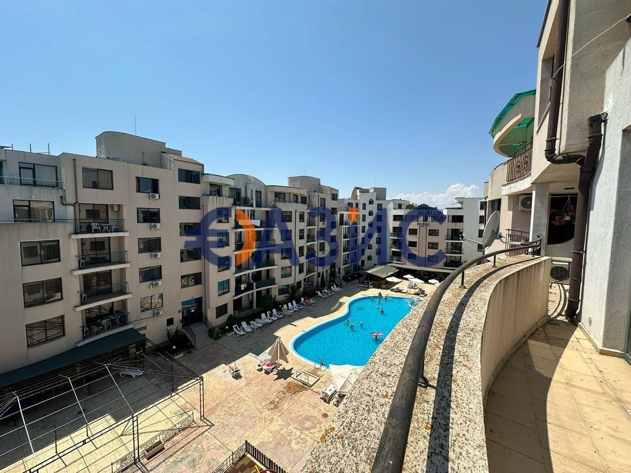Продава се Двустаен апартамент в к.к. Слънчев бряг - 82 кв.м за 696 €/кв.м - Снимка #14