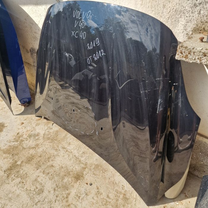 Volvo V40 2019 от 2012 преден капак