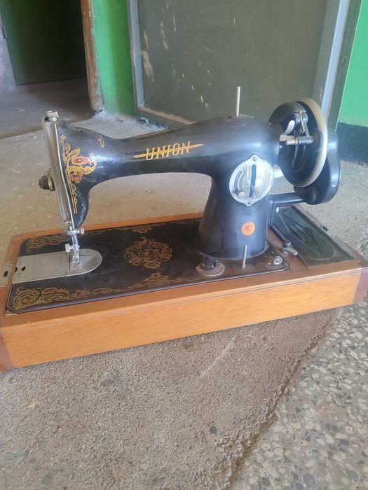 Ръчна машина за шиене