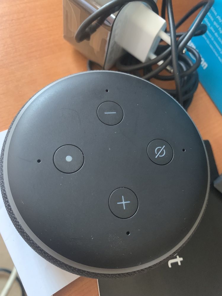 Колонка Alexa Amazon echo dot