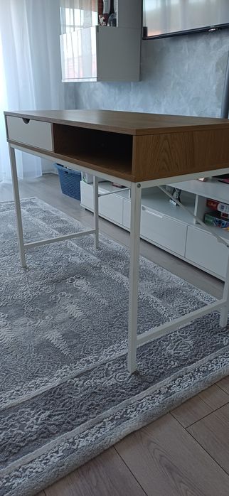 Birou picioare din fier si blat imitatie stejar cantuit abs