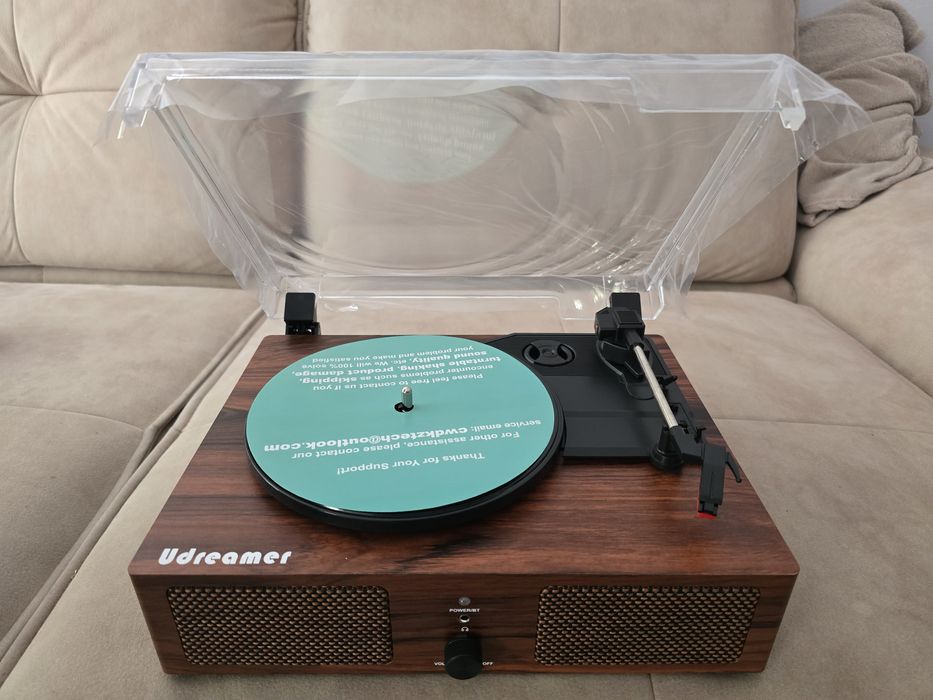 Ретро грамофон Udreamer Turntable Player – нов, в кутия