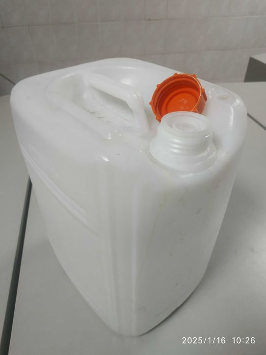 Канистры 20 л. б/у хорошее состояние