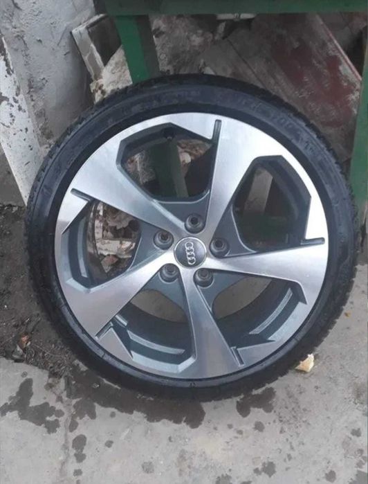 AUDI A3 RS3 S3 8V0 5x112 7,5x18 ET51 8V0601025DB