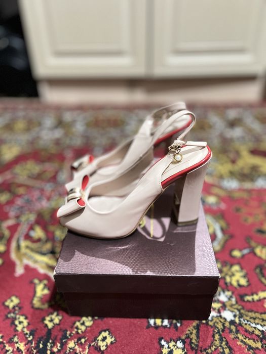 Продам женские туфли, шикарные