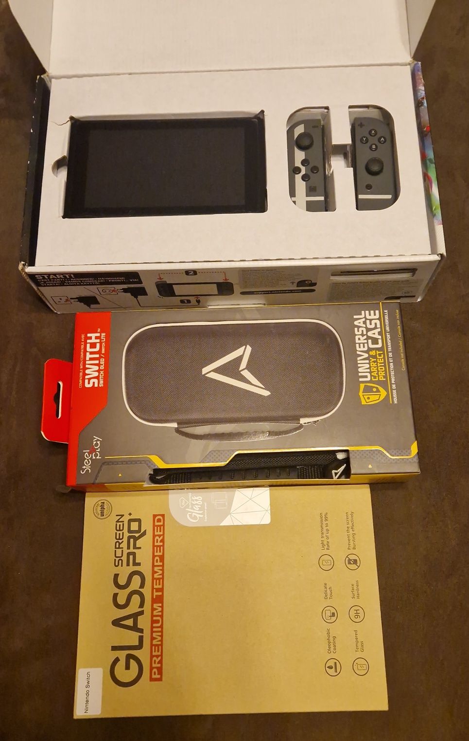 Продавам Nintendo Switch Super SmashBros edition