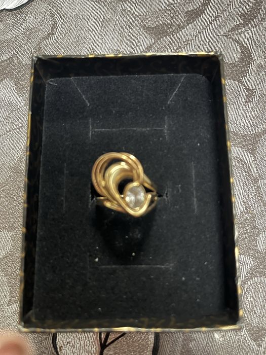 Златен пръстен, гривна и обеца 125лв на грам