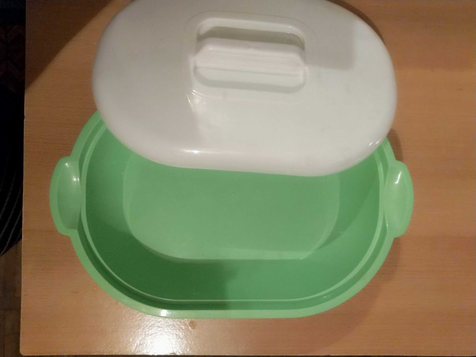 Продам хлебница большая в отличном состоянии