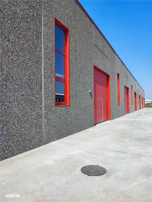 Hala din beton, 1800 mp+1500 mp curte betonata, 300 kw, risc 0 la ince