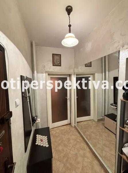 Продава се Тристаен апартамент в Пловдив, Център - 75 кв.м за 2107 €/кв.м - Снимка #8