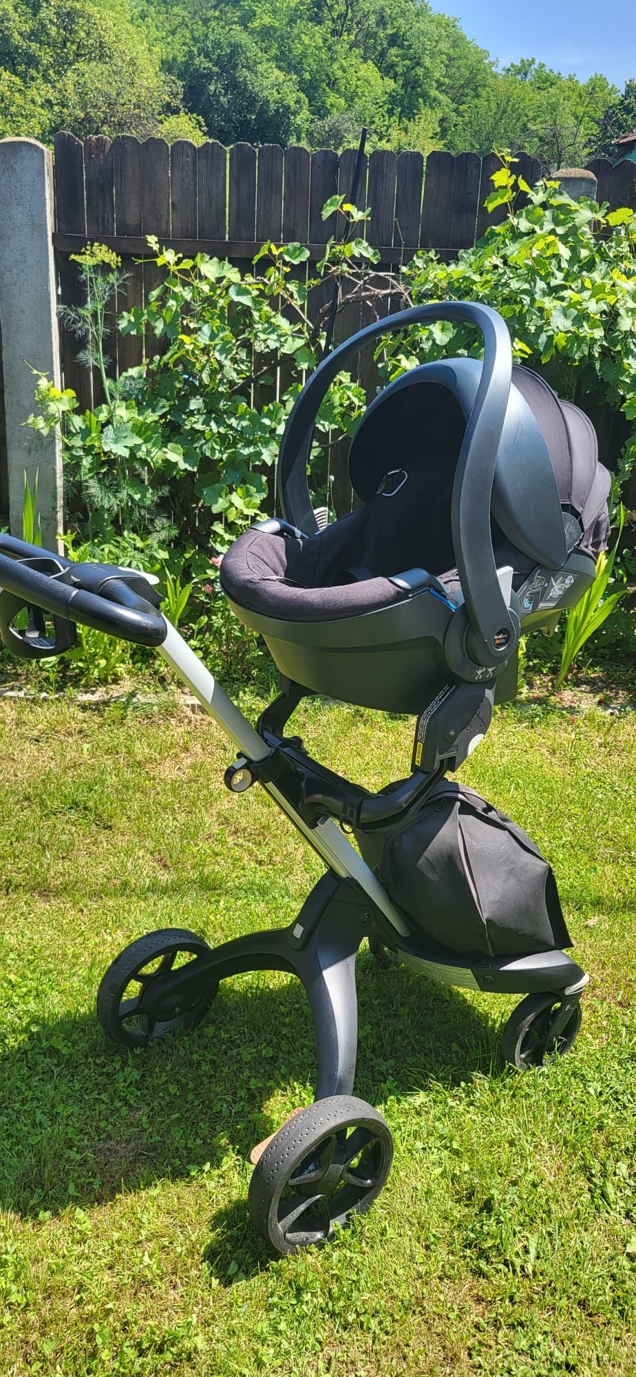 Cărucior Stokke Xplory V6 3 în 1