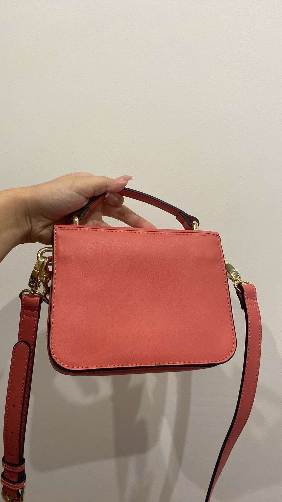 Чанта Guess Girl