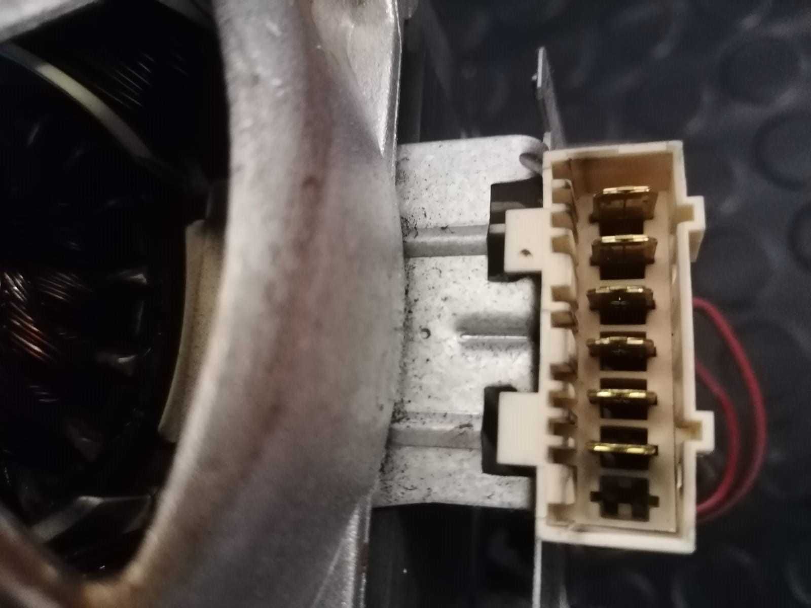 Motor masina de spalat Whirlpool 6 pini  MCA38/64-148/WHE21 cod /R22