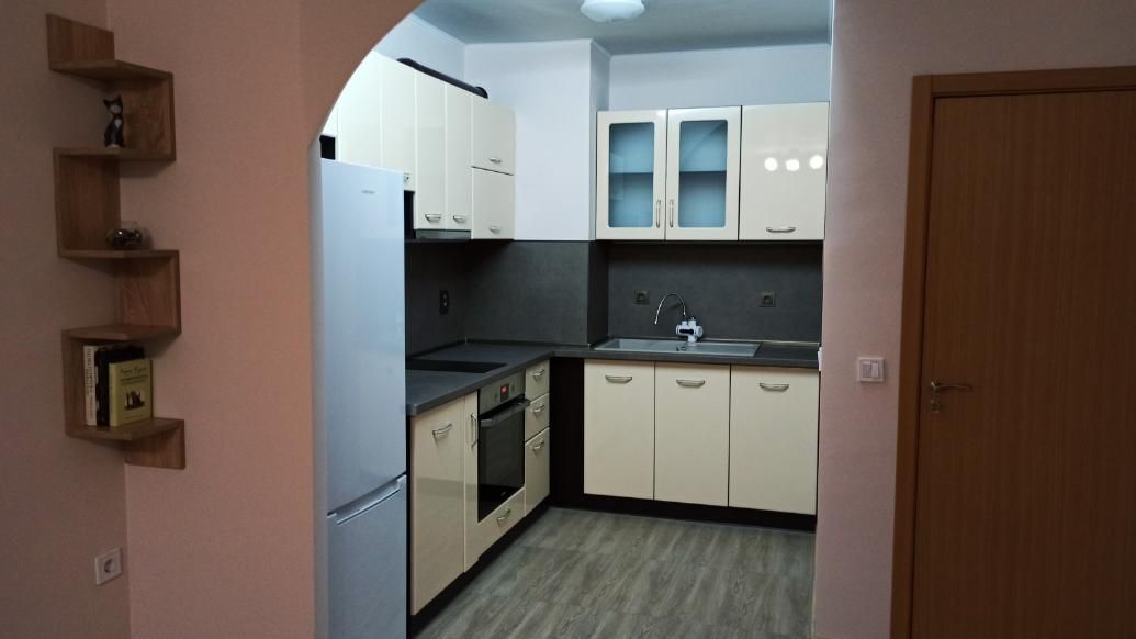 Дава се под наем Двустаен апартамент в Пловдив, Южен - 65 кв.м за 350 € - Снимка #1
