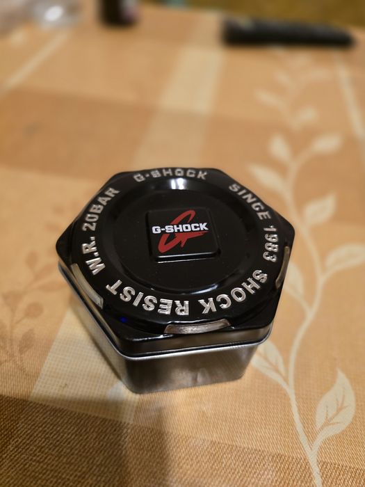Часовник g-shock GM-B2100 W